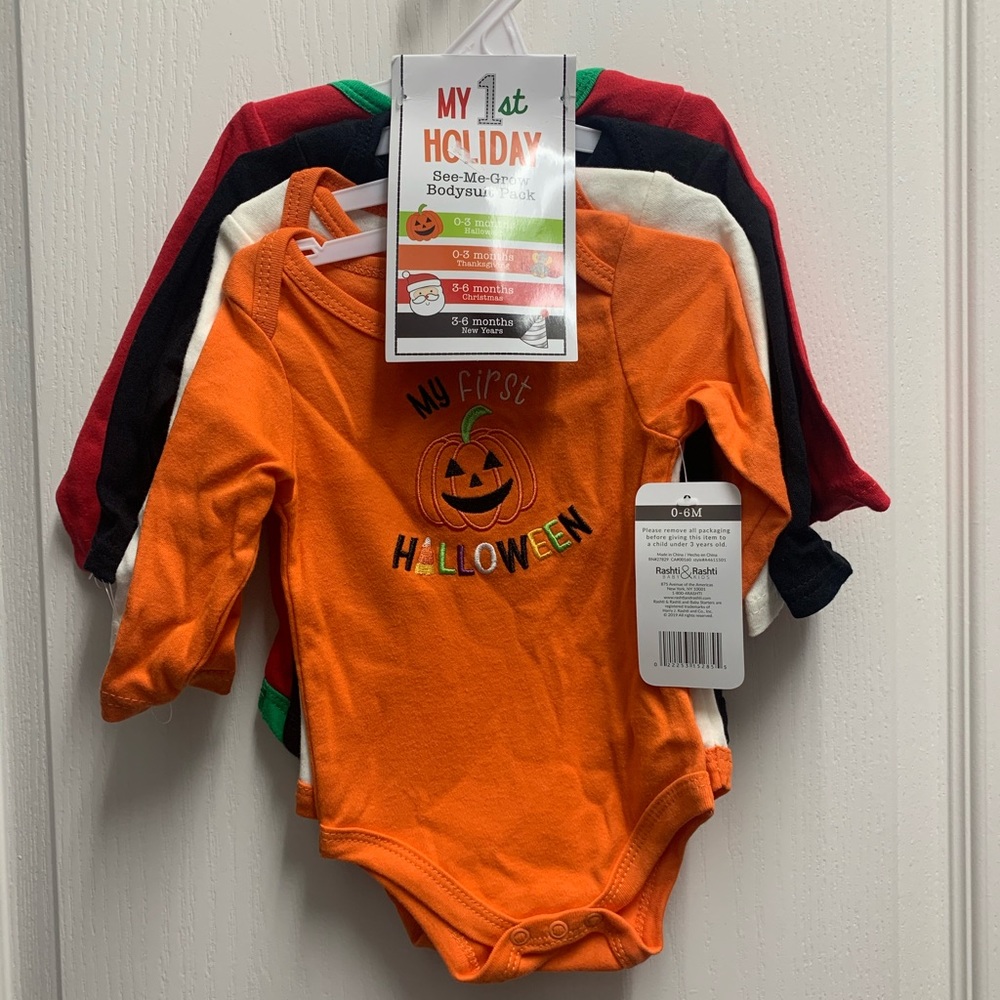 My 1st holiday baby set